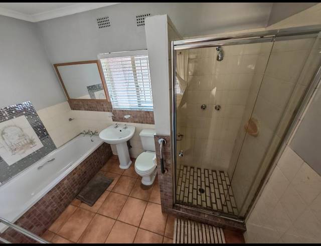 3 BEDROOM HOUSE FOR SALE IN VANDERBIJLPARK SE 3